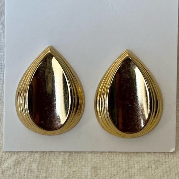 Vintage 80’s 90’s Gold Tone Teardrop Earrings - Picture 4 of 4